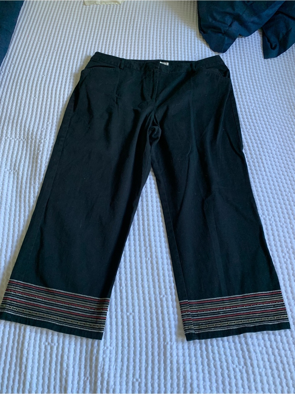 Geoffrey Beene Black Capris with Beaded Striped Hem Size 16